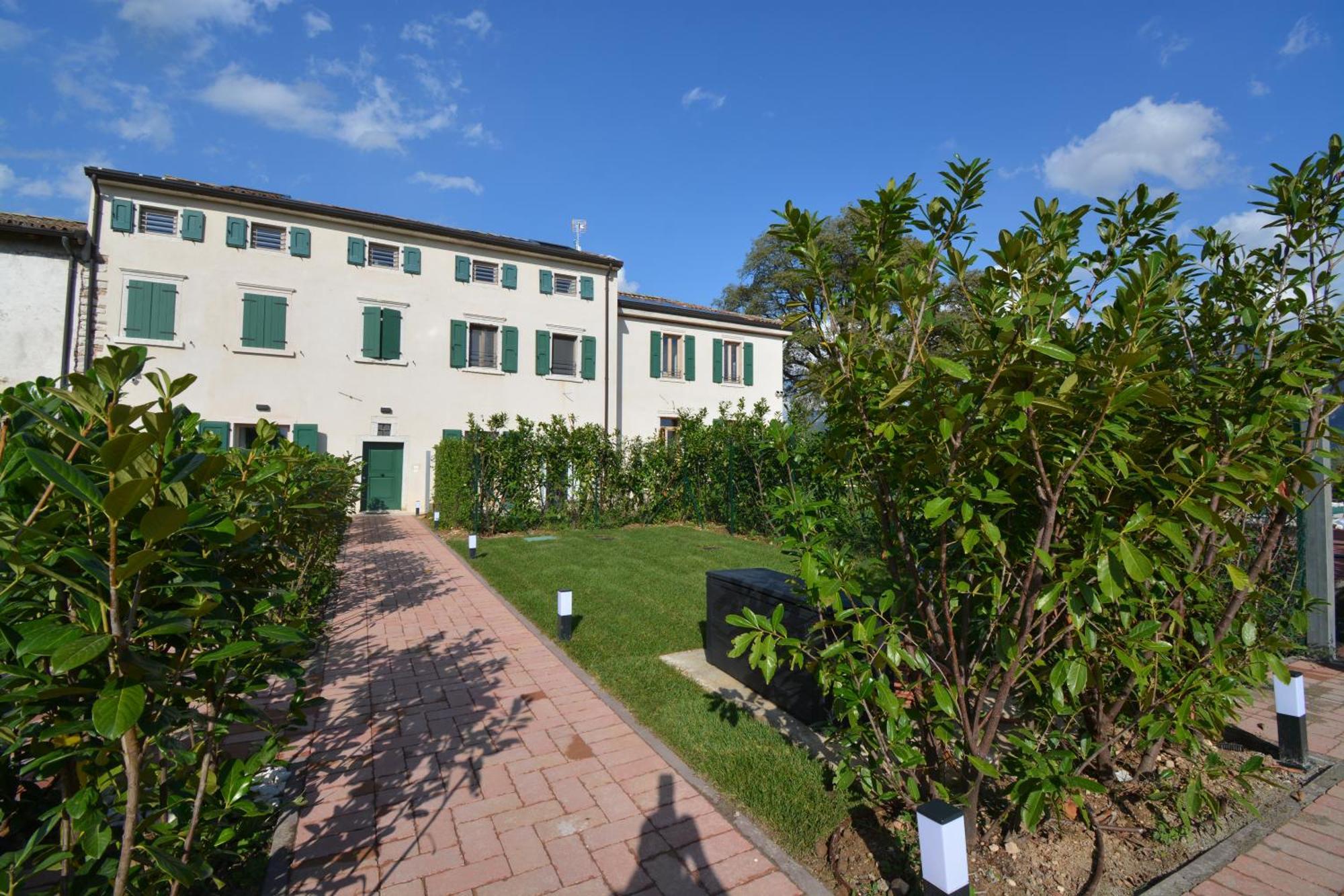 Residence Corte Bellebarbe Rivoli Veronese Buitenkant foto