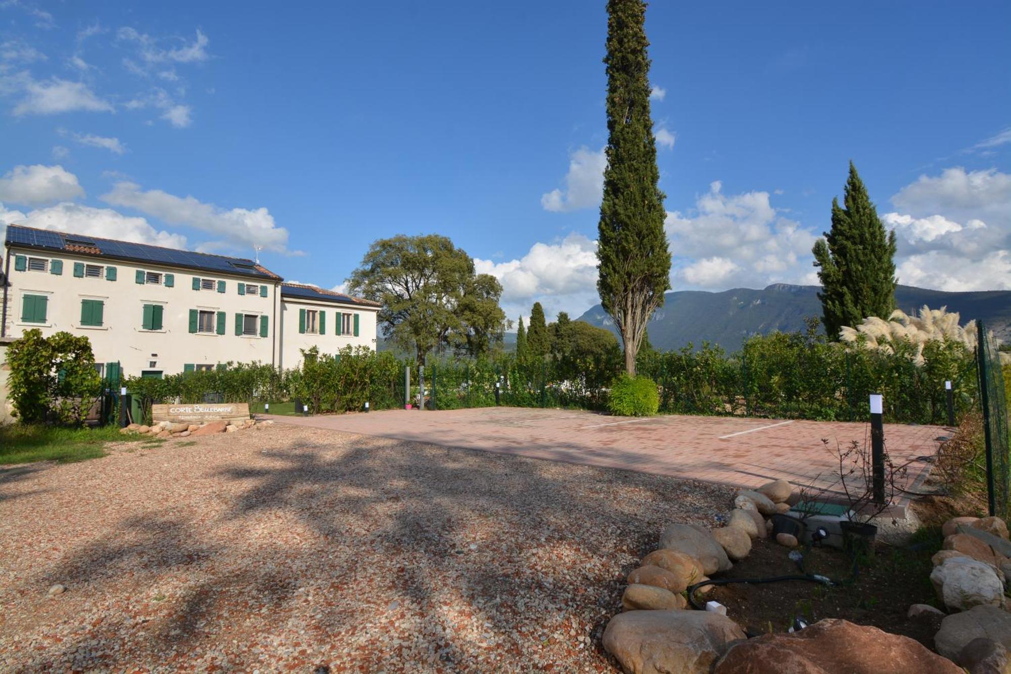 Residence Corte Bellebarbe Rivoli Veronese Buitenkant foto